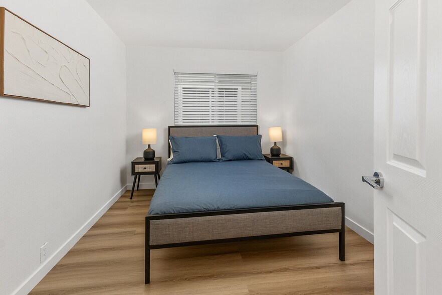 More Photos Of 813 Isthmus Ct, San Diego Apartments For Sale