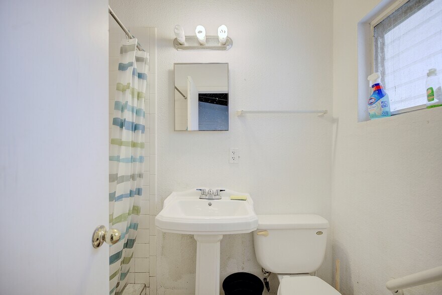 More Photos Of 517 Us-27, Lake Placid Apartments For Lease