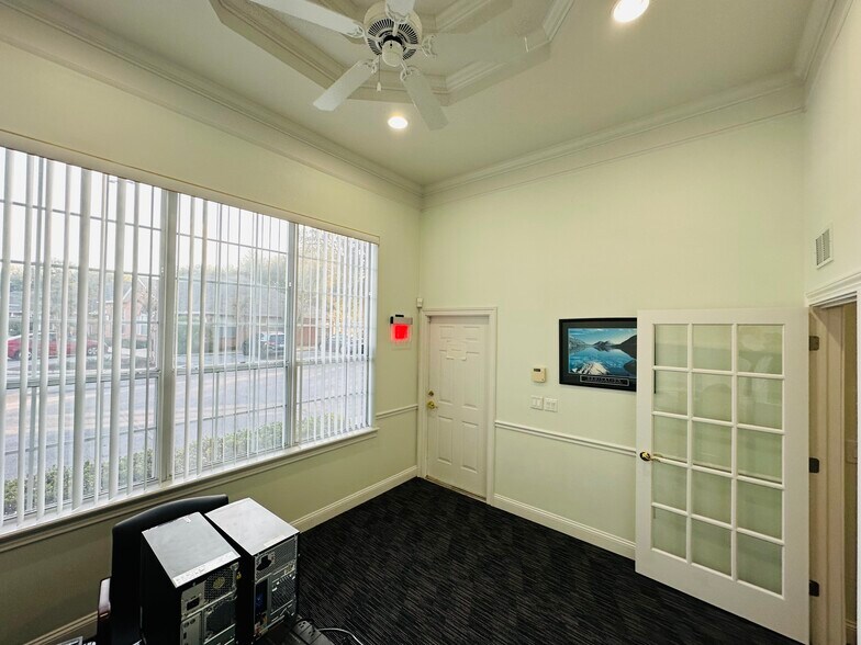 More Photos Of 6817 Southpoint Pky, Jacksonville Office For Lease