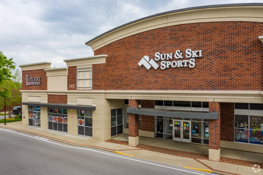 More Photos Of 535-555 Cool Springs Blvd, Franklin Unknown For Lease