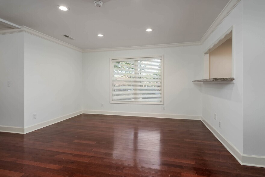 More Photos Of 515 Hargrove Rd E, Tuscaloosa Office Residential For Lease