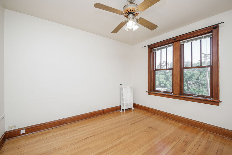 More Photos Of 440 N Main St, Glen Ellyn Storefront Retail Residential For Sale