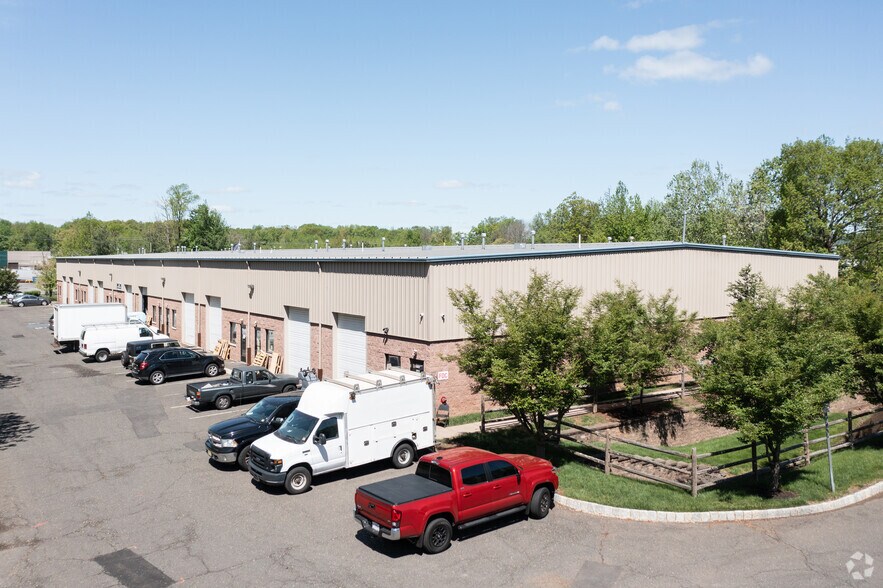 More Photos Of 3301-3393 S Clinton Ave, South Plainfield Flex For Lease