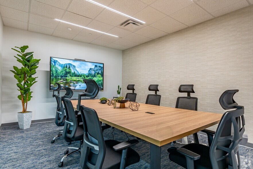 More Photos Of 3031 N Rocky Point Dr W, Tampa Coworking Space