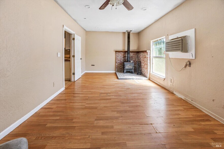 More Photos Of 31211 Highway 128, Cloverdale Apartments For Sale