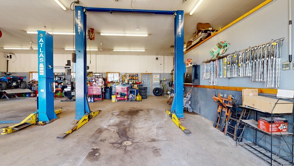 More Photos Of 48 S Main St, Andover Auto Repair For Sale