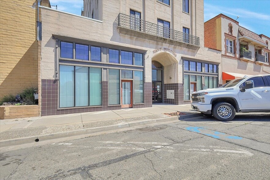 More Photos Of 423 4th St, Marysville Office For Sale