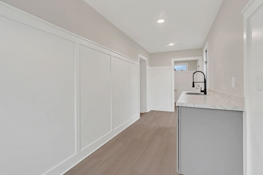 More Photos Of 709 Hart Ln, Nashville Office For Sale