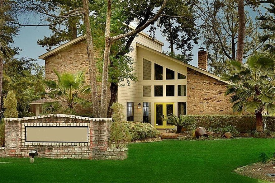 Primary Photo Of 25910 Oak Ridge Dr, Spring Office For Sale