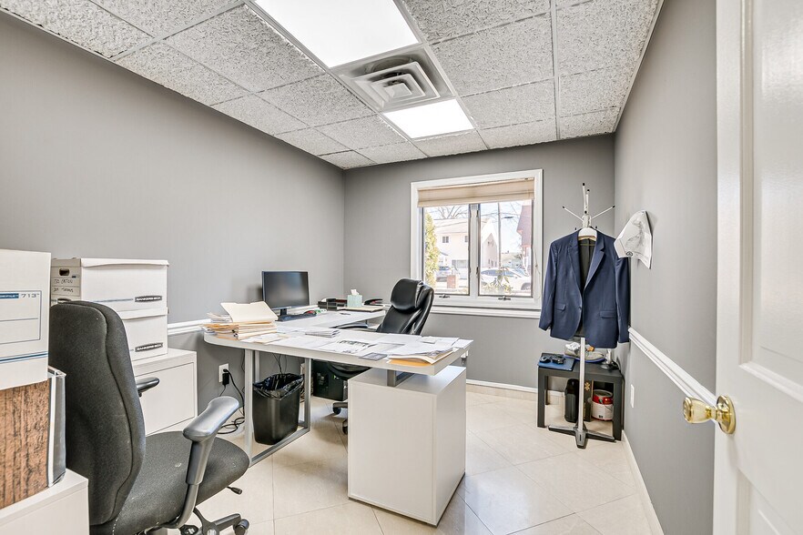 More Photos Of 894 Green St, Iselin Office For Lease