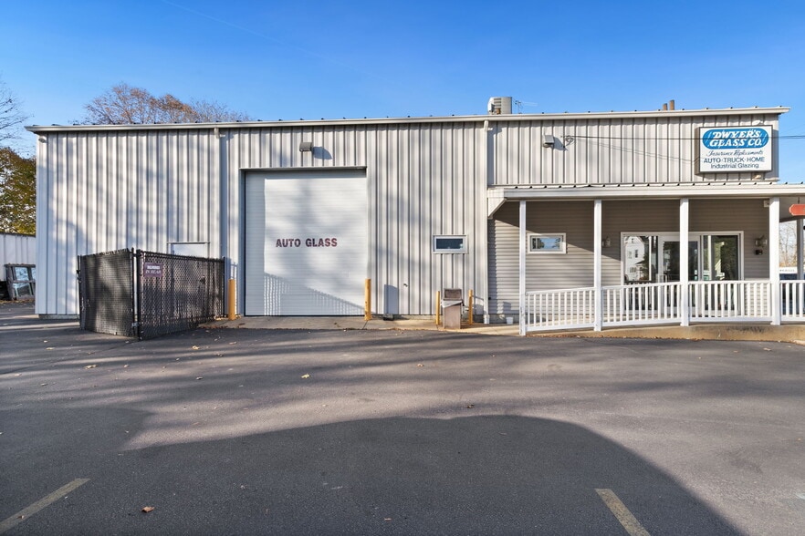 More Photos Of 658 N Main St, Brockton General Retail For Sale