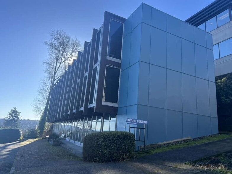 More Photos Of 224 S Hamilton St, Portland Office For Sale