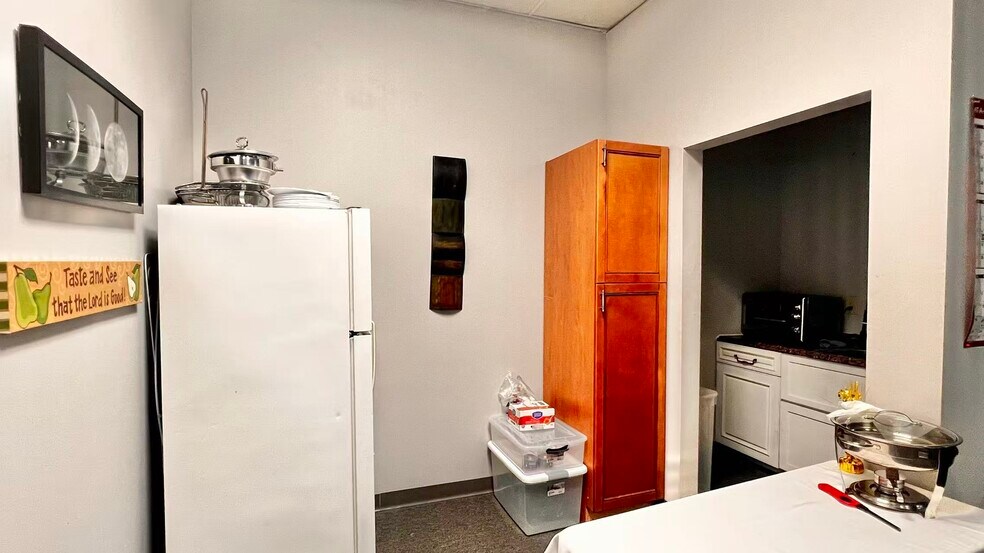 More Photos Of 1602-1670 W Airport Blvd, Sanford Unknown For Lease