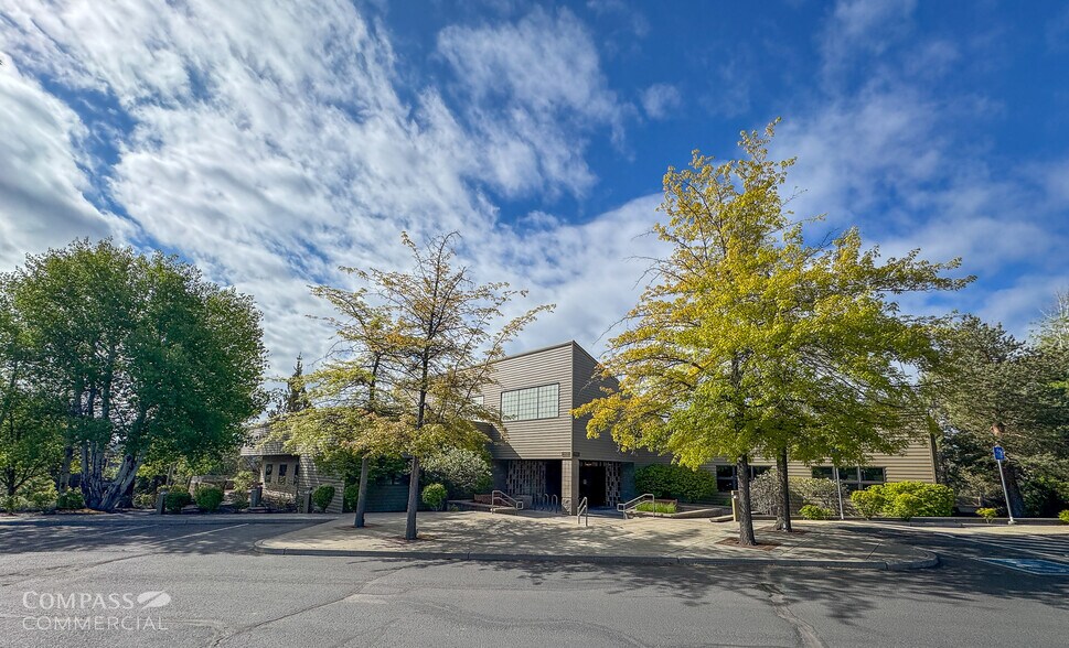 More Photos Of 960-1005 SW Disk Dr, Bend Unknown For Lease