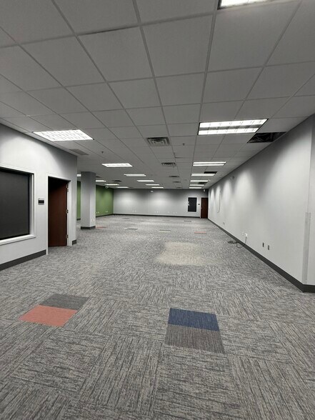 More Photos Of 110-301 N Adams St, Green Bay Office Residential For Sale