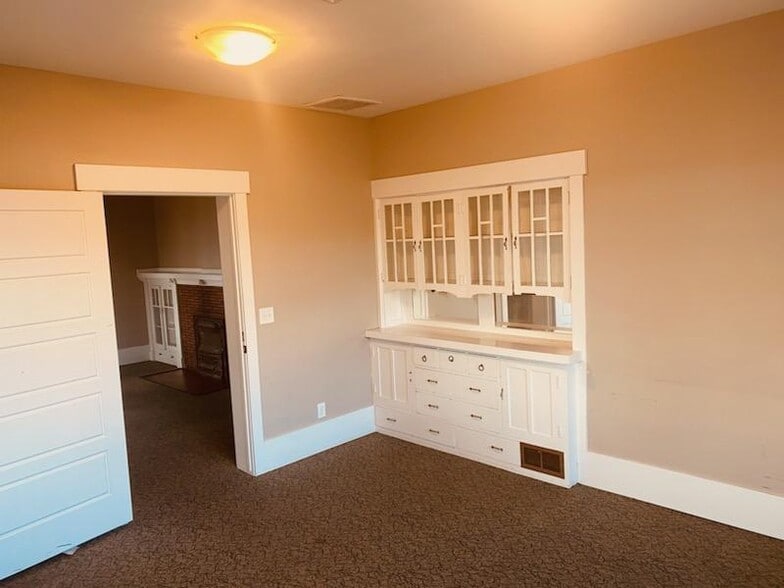 More Photos Of 136 S 1st W, Rexburg Office For Lease