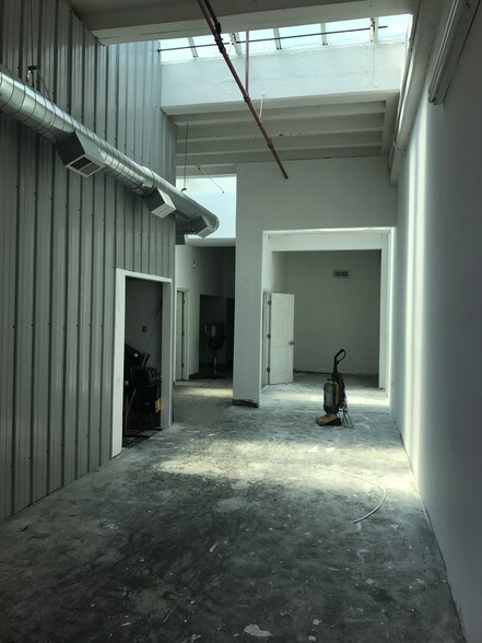 More Photos Of 711 Hospital St, Richmond Warehouse For Lease