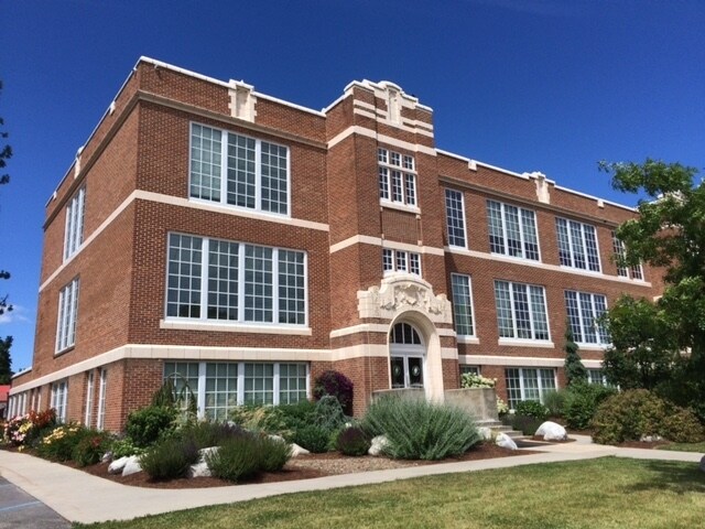 Primary Photo Of 102 S Euclid Ave, Sandpoint Medical For Lease