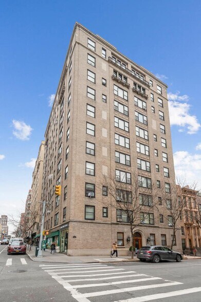 More Photos Of 1183 Lexington Ave, New York Apartments For Lease