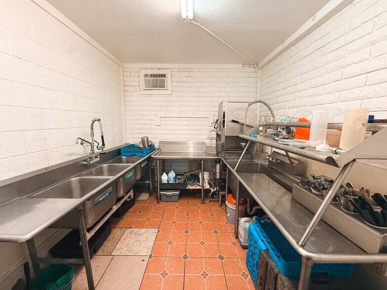 More Photos Of 4369 S US Highway 191, Safford Restaurant For Sale