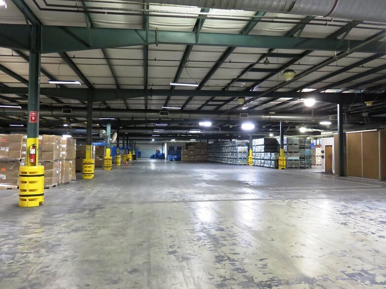 More Photos Of 113 Corporate Dr, Radford Manufacturing For Lease