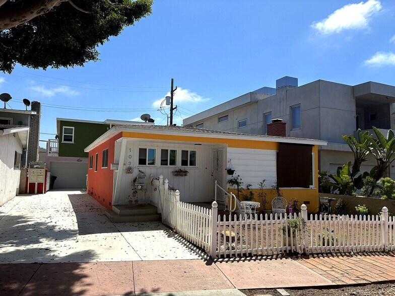 More Photos Of 103 Avenida Aragon, San Clemente Apartments For Sale