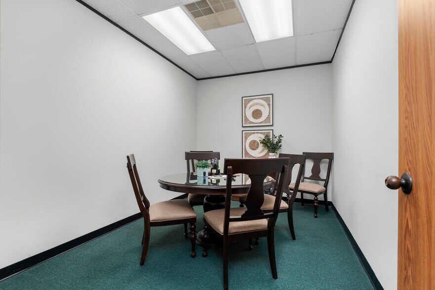 More Photos Of 1214 Stonehollow Dr, Kingwood Office For Sale