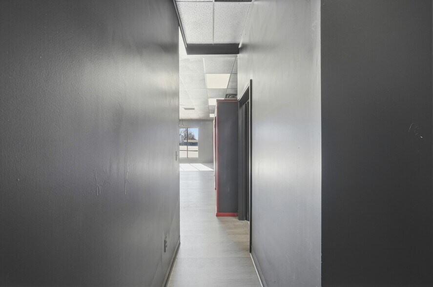 More Photos Of 1223 US-412, Siloam Springs Storefront For Lease