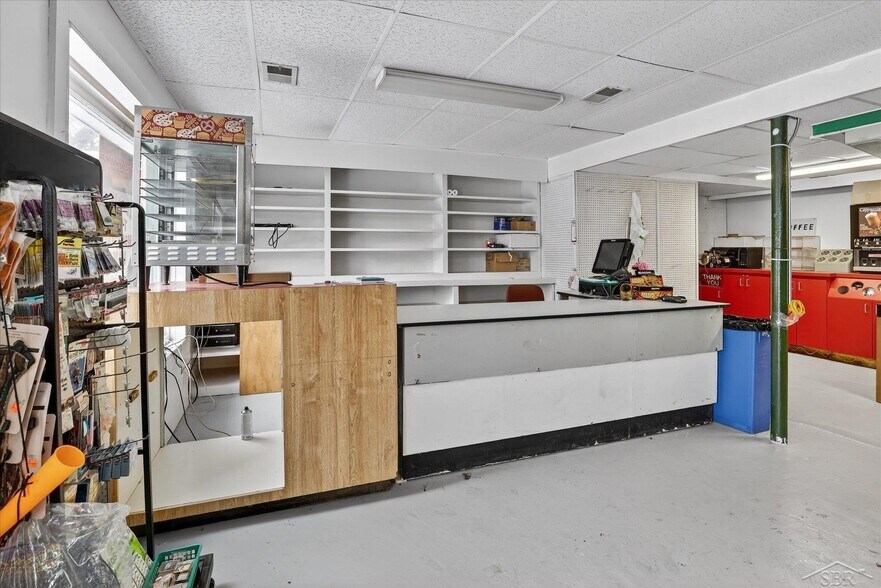 More Photos Of 10028 W Higgins Lake Dr, Roscommon Storefront Retail Residential For Sale