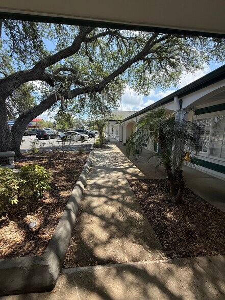 More Photos Of 28960 US Highway 19 N, Clearwater Medical For Sale