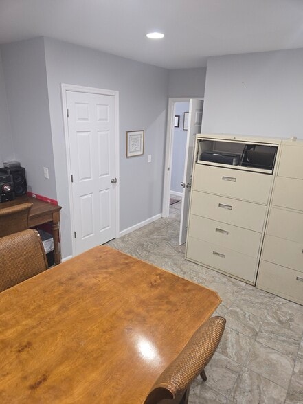 More Photos Of 1315 S Water Ave, Gallatin Freestanding For Lease