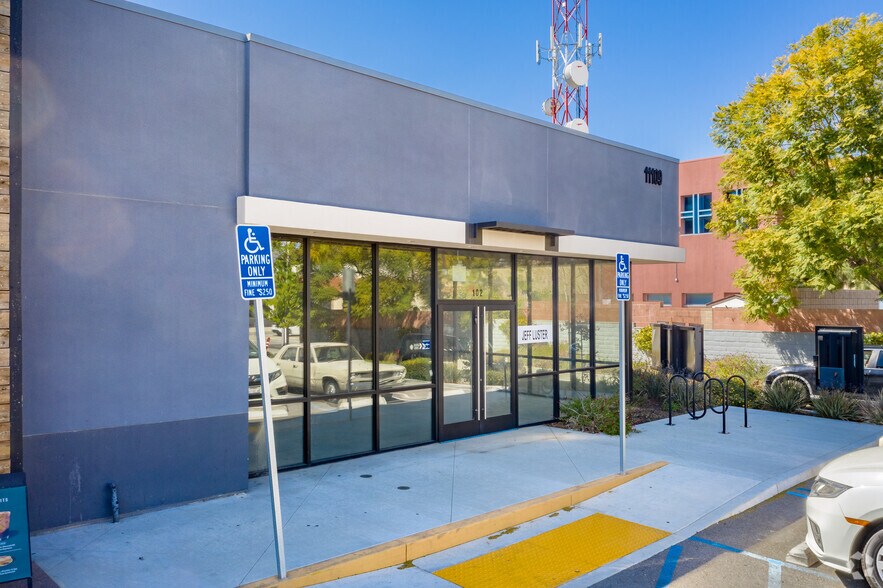 More Photos Of 11109 Sepulveda Blvd, Mission Hills General Retail For Sale