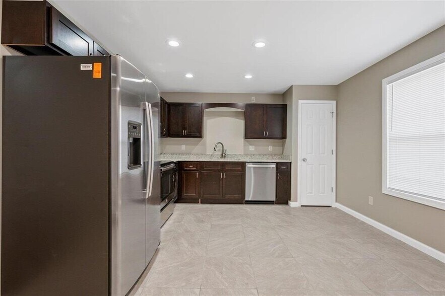 More Photos Of 117 Hatcher St, Park City Multifamily For Sale