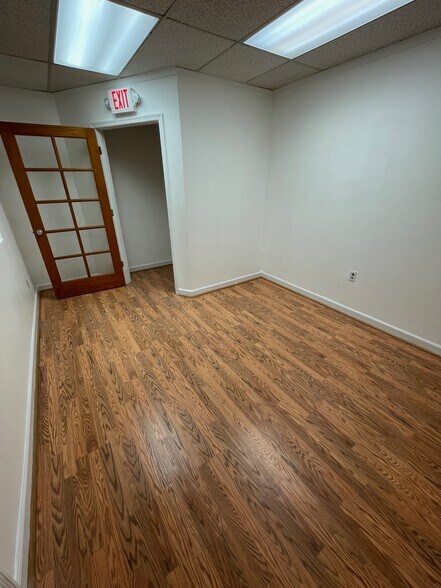 More Photos Of 14800-14820 Physicians Ln, Rockville Medical For Lease