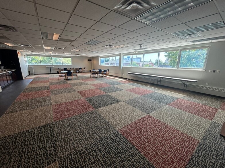 More Photos Of 2800 Gilbert Ave, Cincinnati Office For Sale