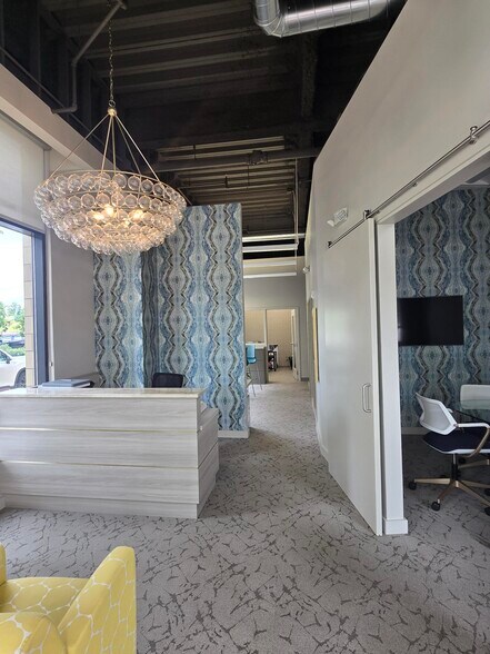 More Photos Of 505 Market St, West Des Moines Office For Sale