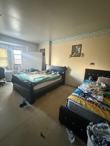 More Photos Of 2621-2623 Westfield Ave, Camden Storefront Retail Residential For Sale