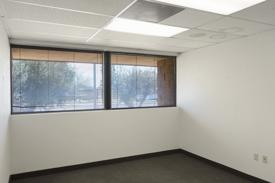 More Photos Of 650 W Southern Ave, Mesa Medical For Sale