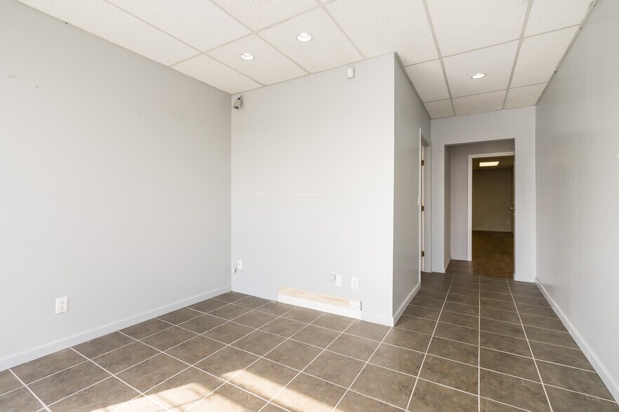 More Photos Of 13761 116 Ave, Surrey Flex For Lease