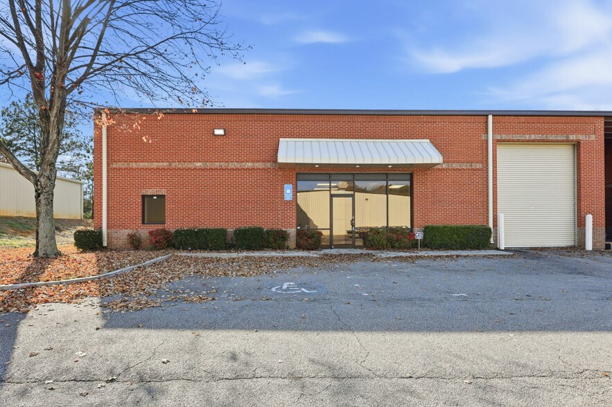 Primary Photo Of 2417 Hilton Way, Gainesville Warehouse For Lease