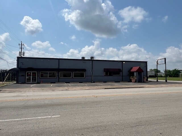 More Photos Of 6500-6502 Dixie Dr, Houston Bar For Sale