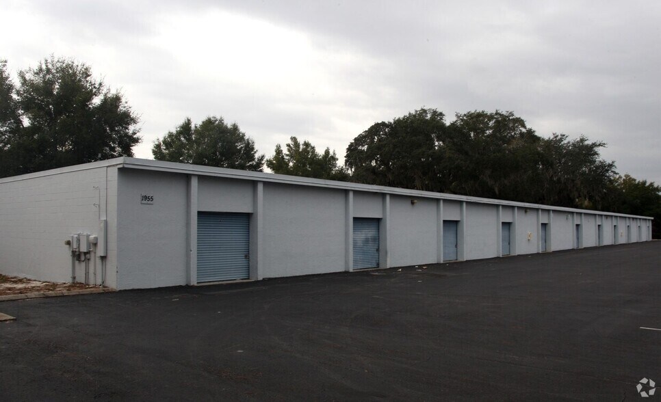 More Photos Of 1903-1949 W Brandon Blvd, Brandon Storefront For Lease