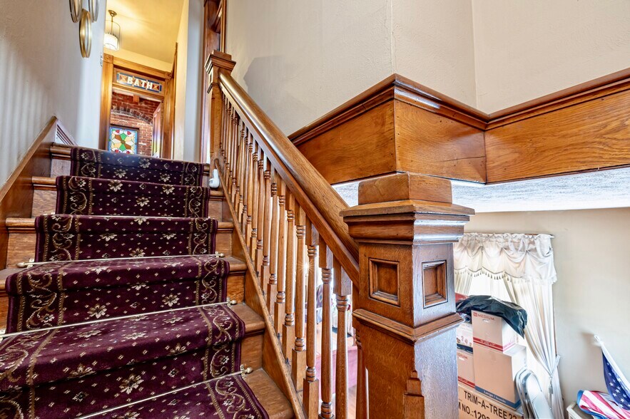 More Photos Of 103 N Boggs St, De Graff Specialty For Sale