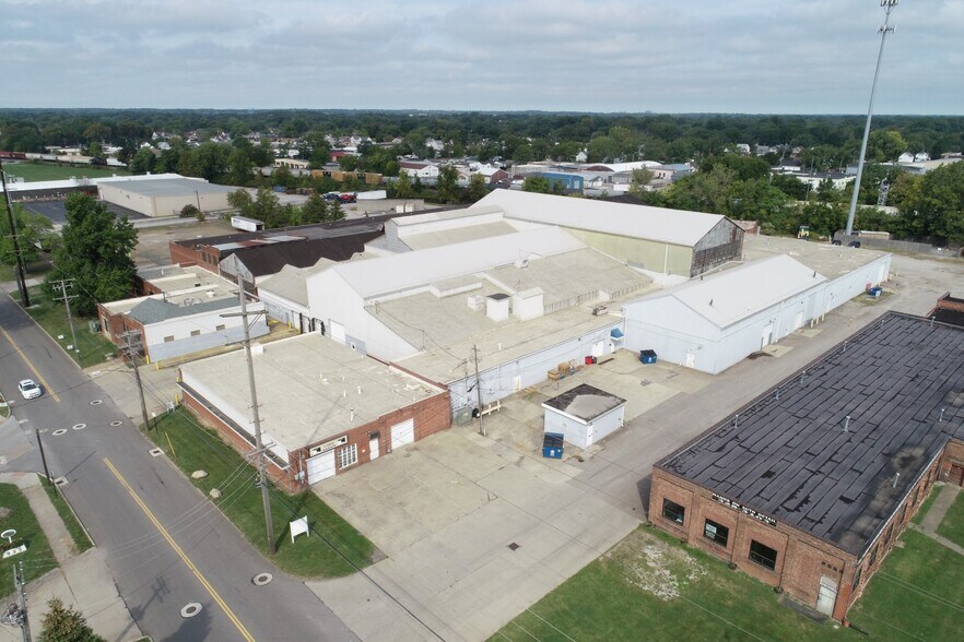 More Photos Of 810 Taylor St, Elyria Industrial For Sale