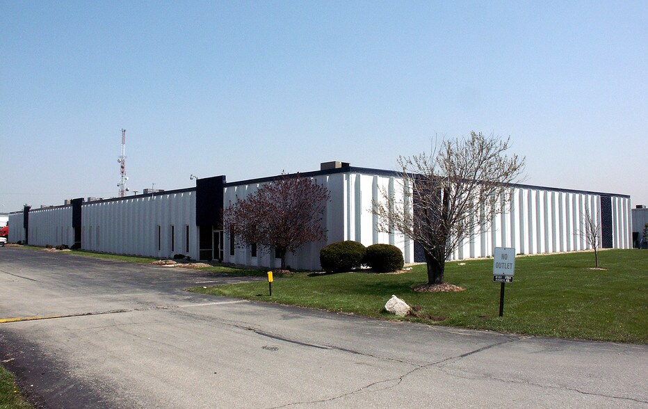 More Photos Of 4121-4135 Westward Ave, Columbus Light Distribution For Lease
