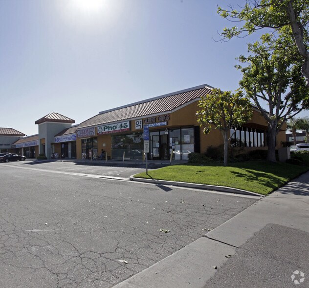 More Photos Of 9240 Garden Grove Blvd, Garden Grove Unknown For Lease