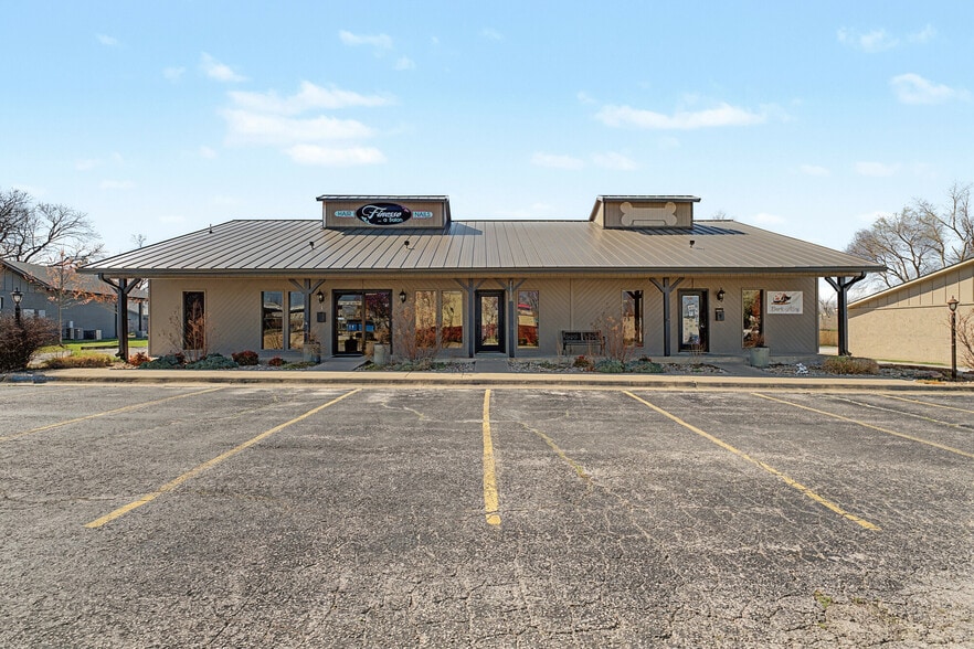 Primary Photo Of 1133 NW J St, Bentonville Office For Sale