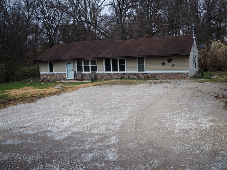 More Photos Of 4 Marian Dr, O'Fallon General Retail For Sale