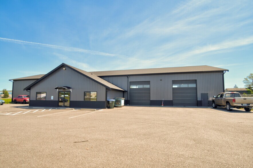 More Photos Of 1418 Mahoney Dr, Centralia Industrial For Sale