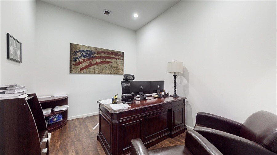 More Photos Of 26-32 Bond St, Westbury Loft Creative Space For Lease